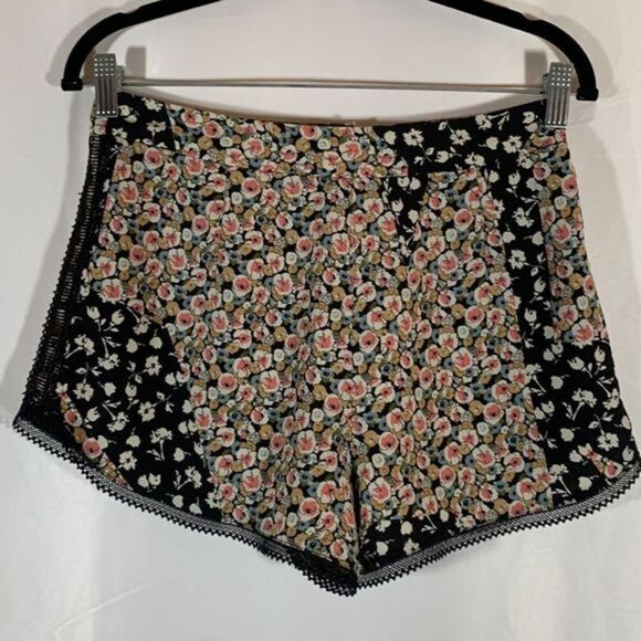 Topshop Black Multi-Coloured Floral Shorts - Picture 5 of 6